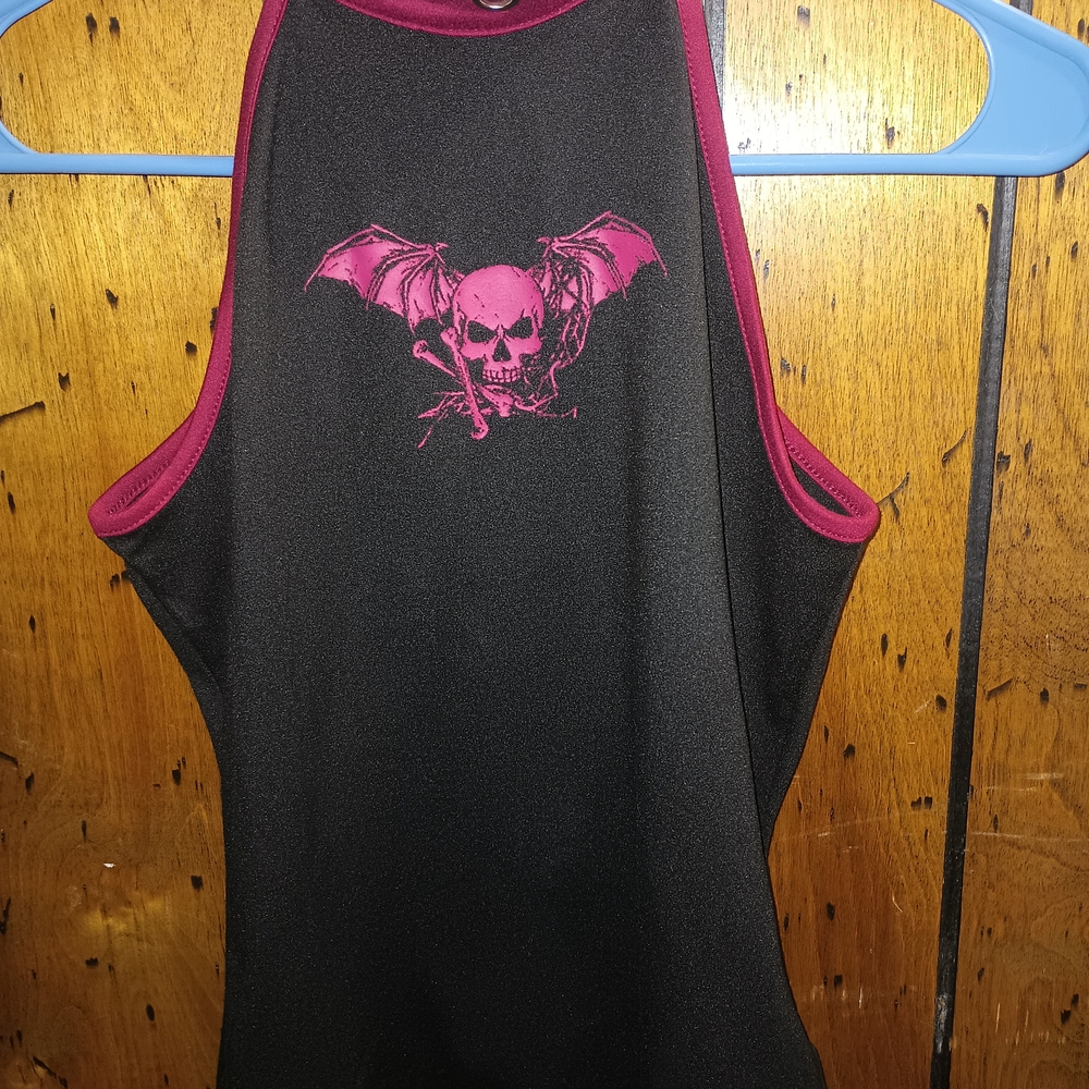 ROMWE Black and Pink Graphic Tank Top